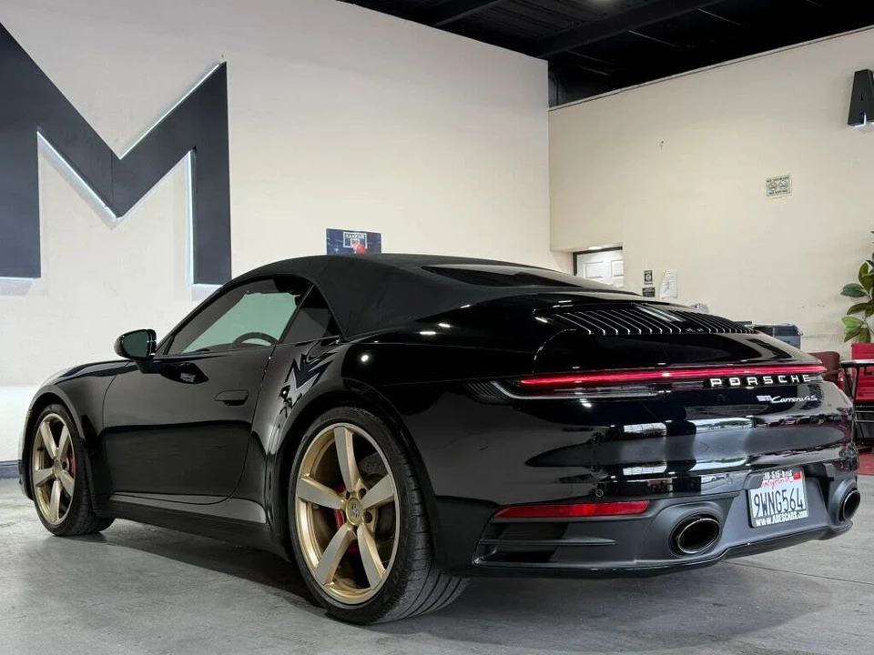 2020 Porsche 992 Carrera 4S - Image 9 of 27
