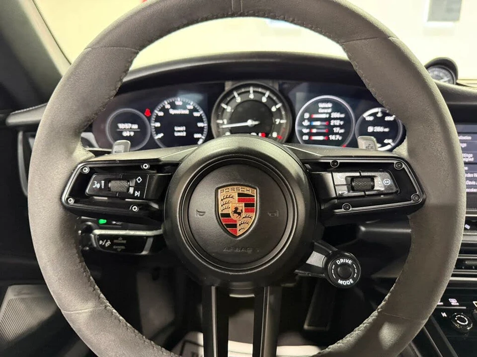 2020 Porsche 992 Carrera 4S - Image 26 of 27