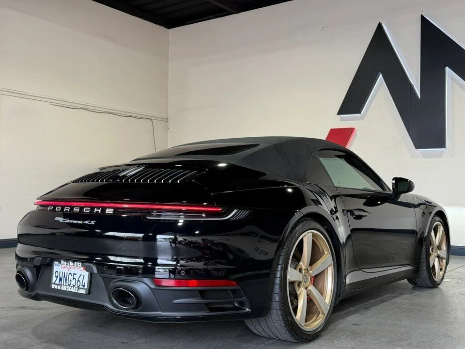 2020 Porsche 992 Carrera 4S - Image 7 of 27
