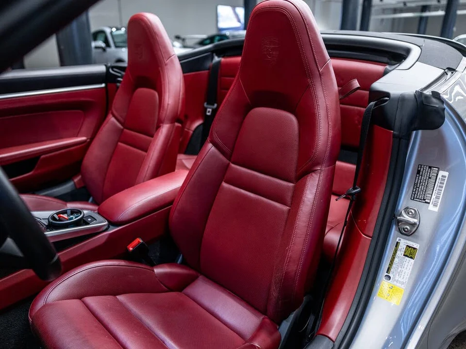 2020 Porsche 992 Carrera 4S - Image 5 of 31