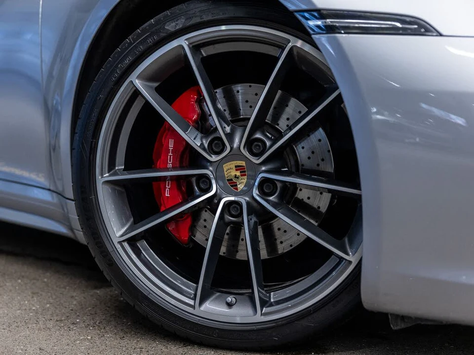 2020 Porsche 992 Carrera 4S - Image 20 of 31