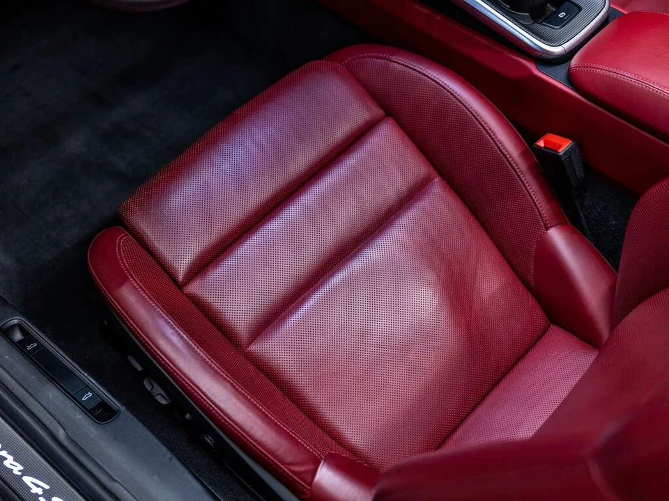2020 Porsche 992 Carrera 4S - Image 28 of 31