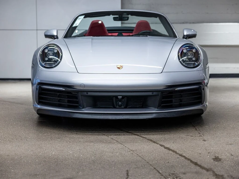 2020 Porsche 992 Carrera 4S - Image 11 of 31