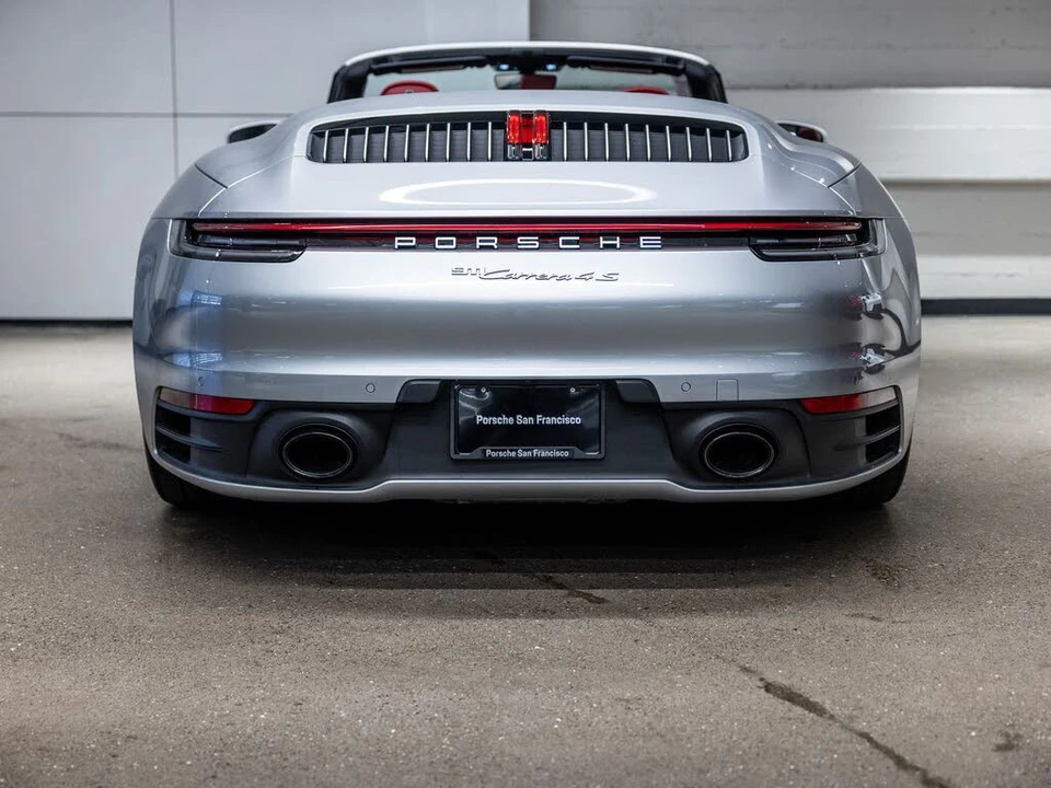 2020 Porsche 992 Carrera 4S - Image 7 of 31