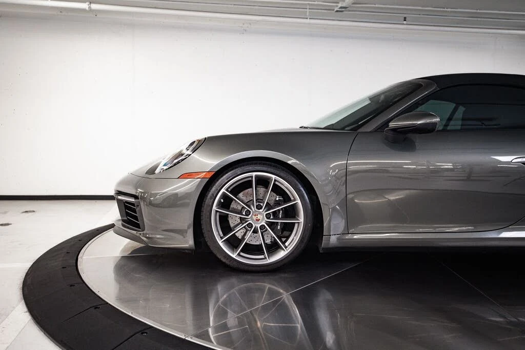 2020 Porsche 992 Carrera 4S - Image 11 of 29