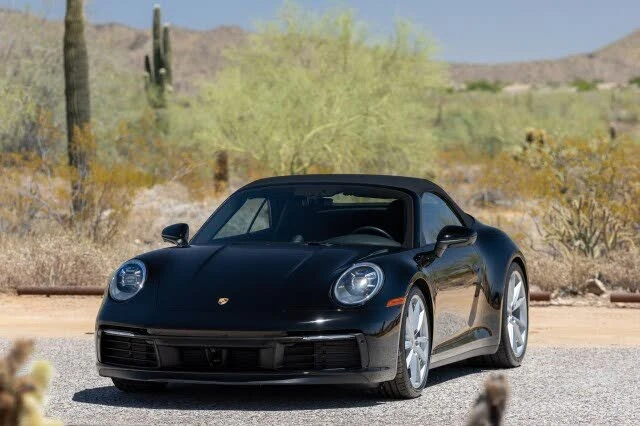 2020 Porsche 992 Carrera 4S - Image 23 of 31