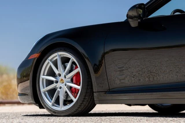 2020 Porsche 992 Carrera 4S - Image 26 of 31