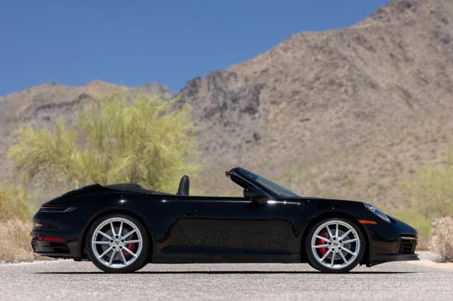2020 Porsche 992 Carrera 4S - Image 10 of 31
