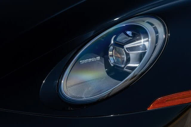 2020 Porsche 992 Carrera 4S - Image 27 of 31
