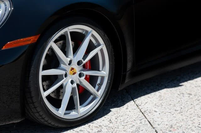 2020 Porsche 992 Carrera 4S - Image 25 of 31