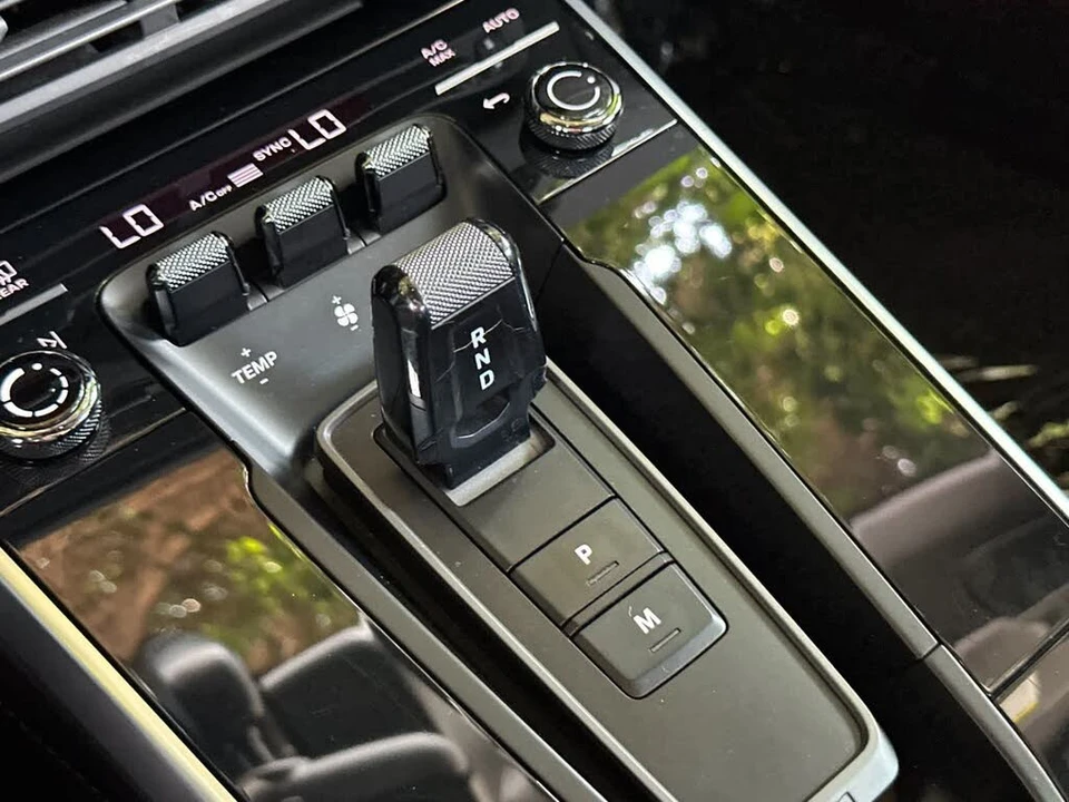 2020 Porsche 992 Carrera 4S - Image 23 of 31