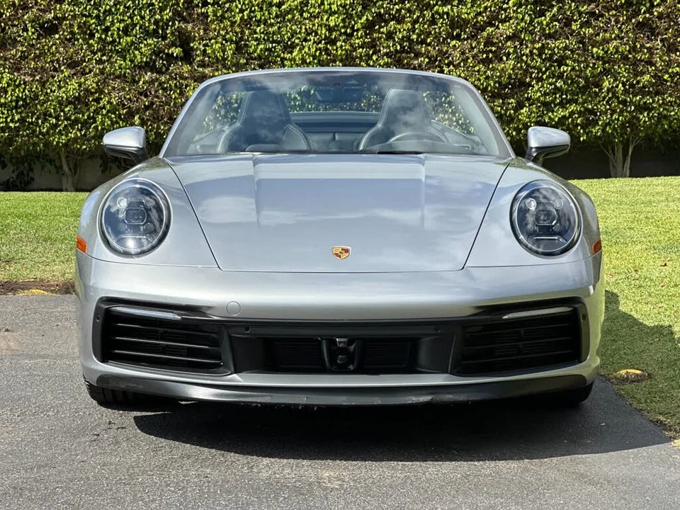 2020 Porsche 992 Carrera 4S - Image 11 of 31