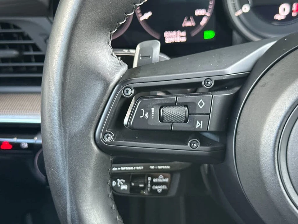 2020 Porsche 992 Carrera 4S - Image 25 of 31