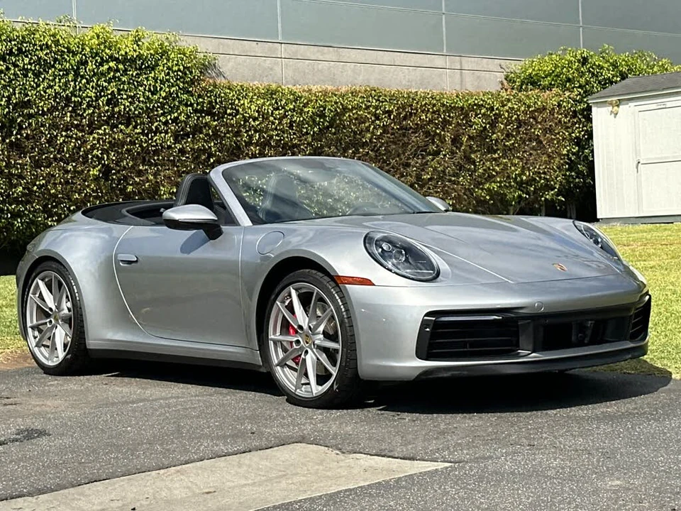 2020 Porsche 992 Carrera 4S - Image 12 of 31