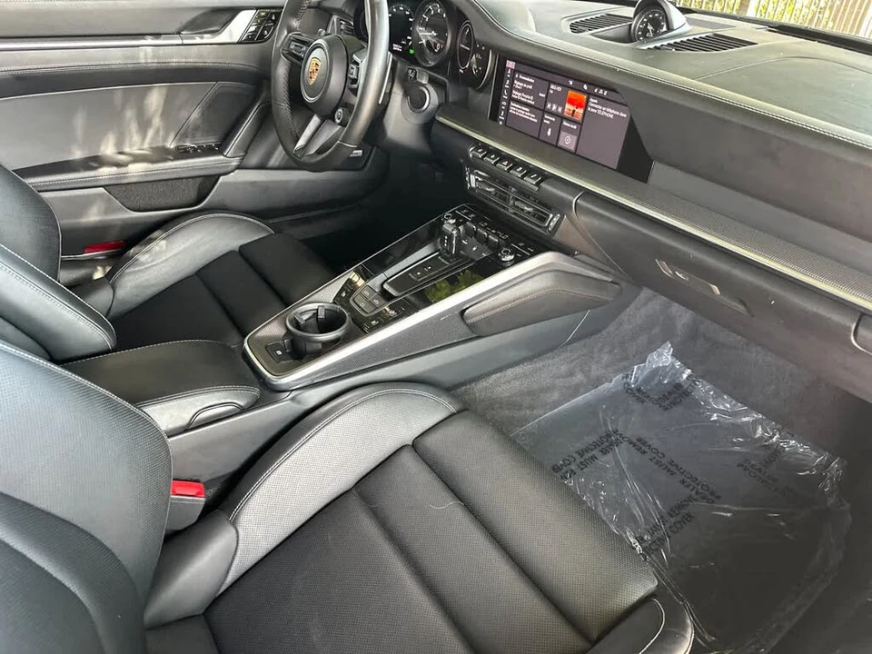 2020 Porsche 992 Carrera 4S - Image 16 of 31