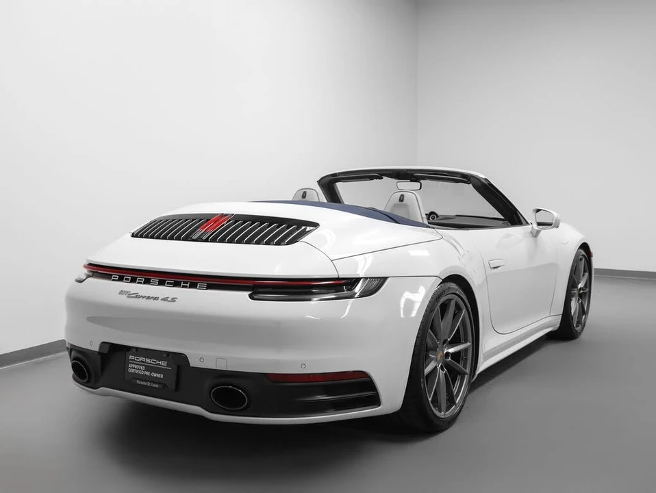 2020 Porsche 992 Carrera 4S - Image 13 of 31