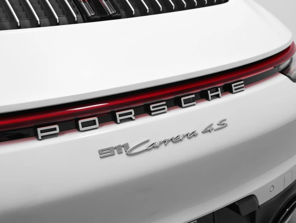 2020 Porsche 992 Carrera 4S - Image 23 of 31