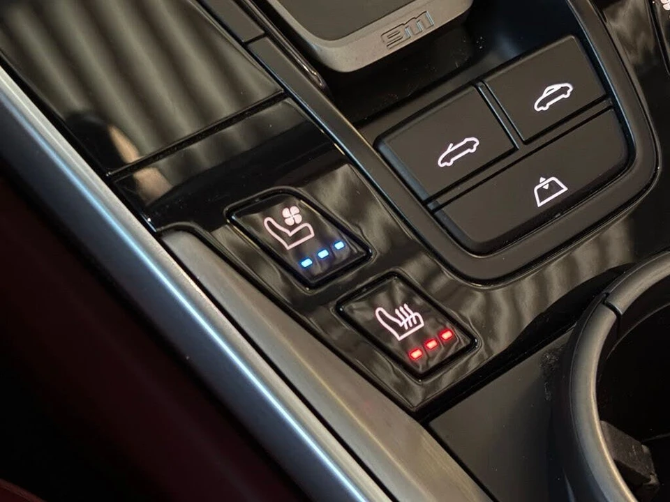 2020 Porsche 992 Carrera 4S - Image 24 of 27