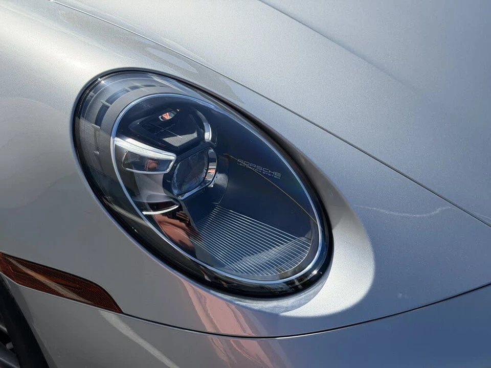 2020 Porsche 992 Carrera 4S - Image 13 of 31