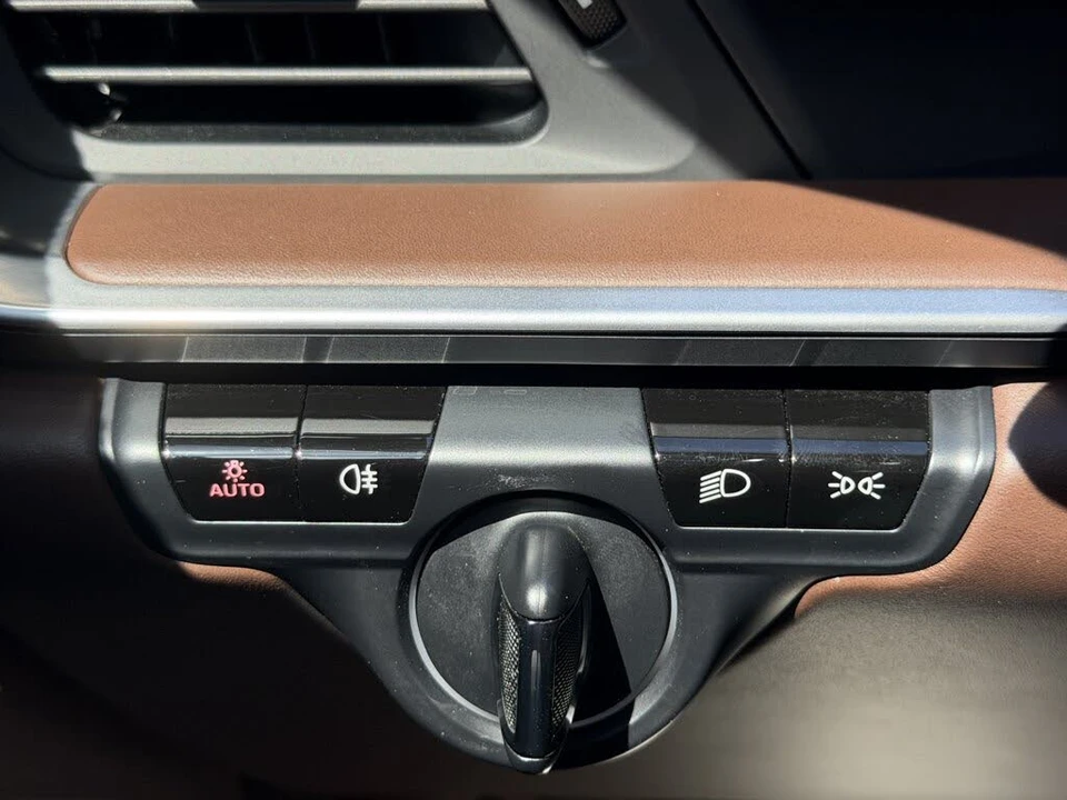 2020 Porsche 992 Carrera 4S - Image 29 of 31