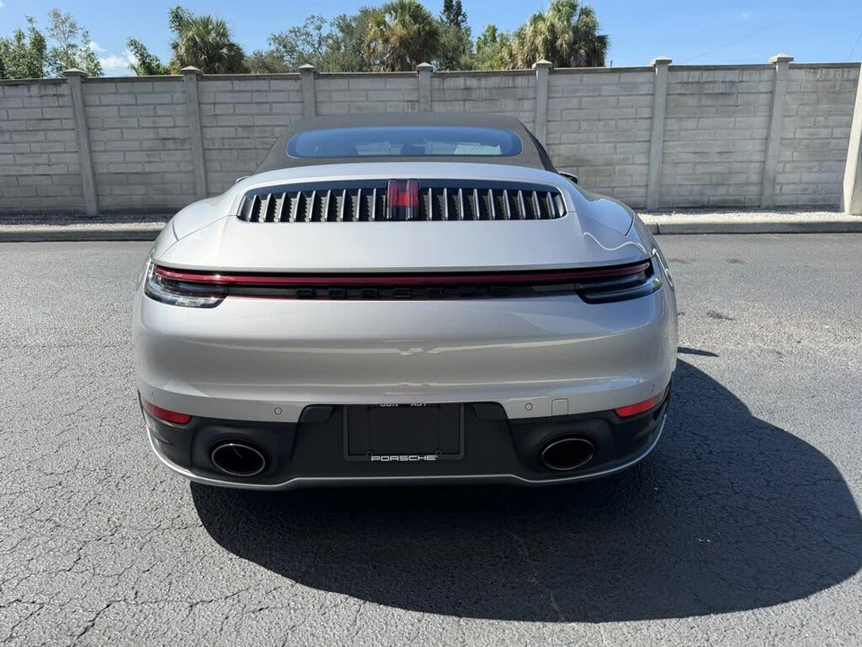 2020 Porsche 992 Carrera 4S - Image 12 of 31