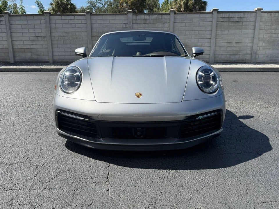 2020 Porsche 992 Carrera 4S - Image 11 of 31
