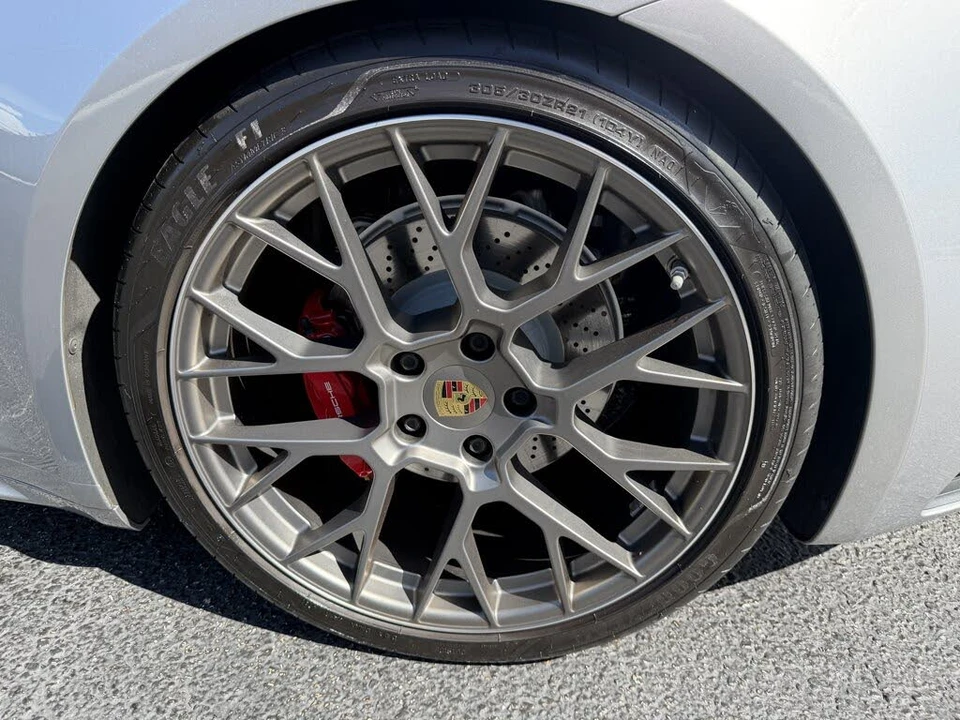 2020 Porsche 992 Carrera 4S - Image 10 of 31