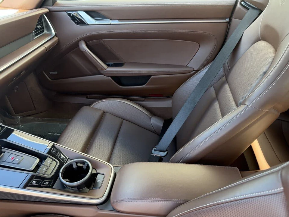 2020 Porsche 992 Carrera 4S - Image 17 of 31