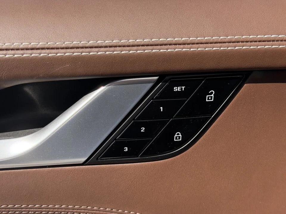 2020 Porsche 992 Carrera 4S - Image 20 of 31