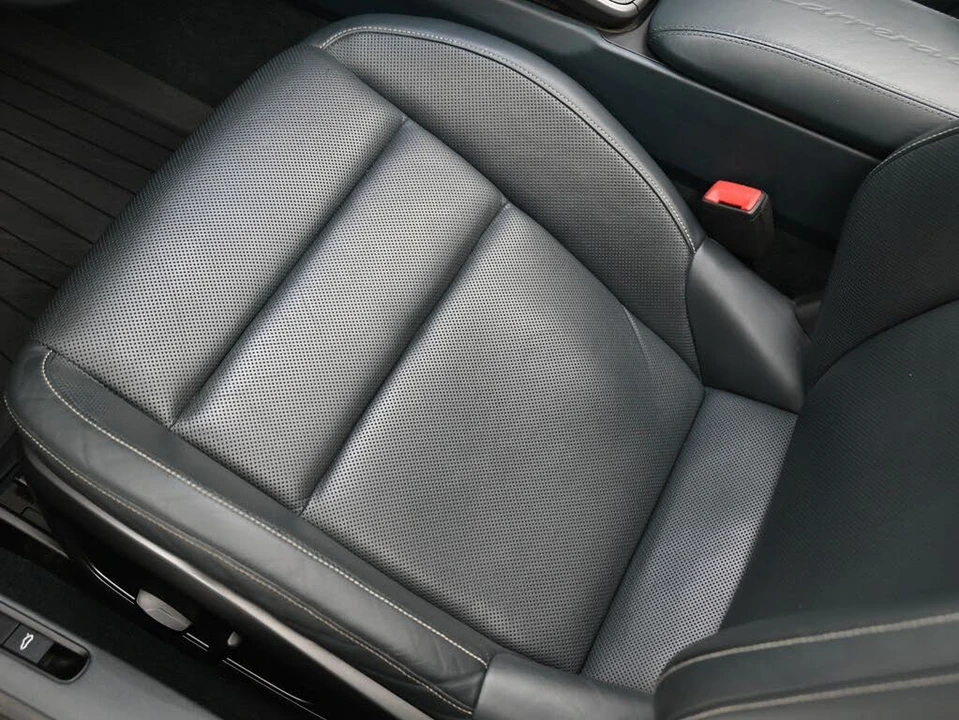 2020 Porsche 992 Carrera 4S - Image 21 of 31