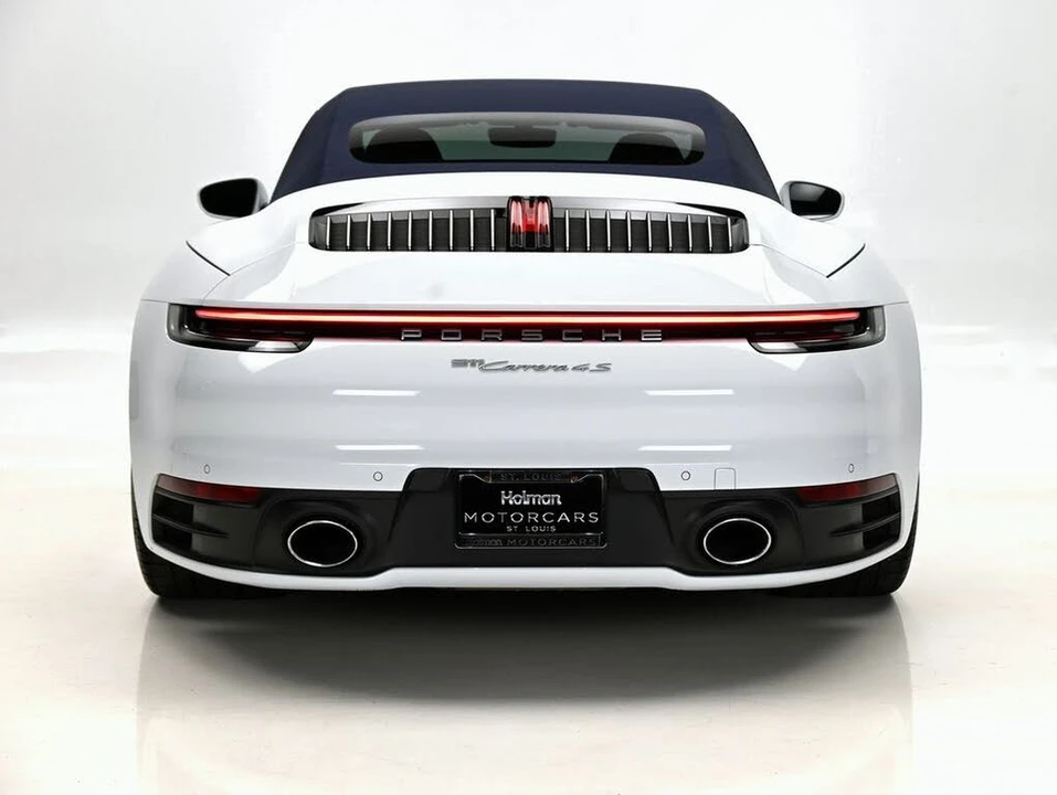 2020 Porsche 992 Carrera 4S - Image 8 of 31