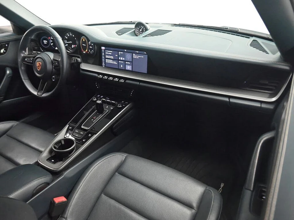 2020 Porsche 992 Carrera 4S - Image 12 of 31