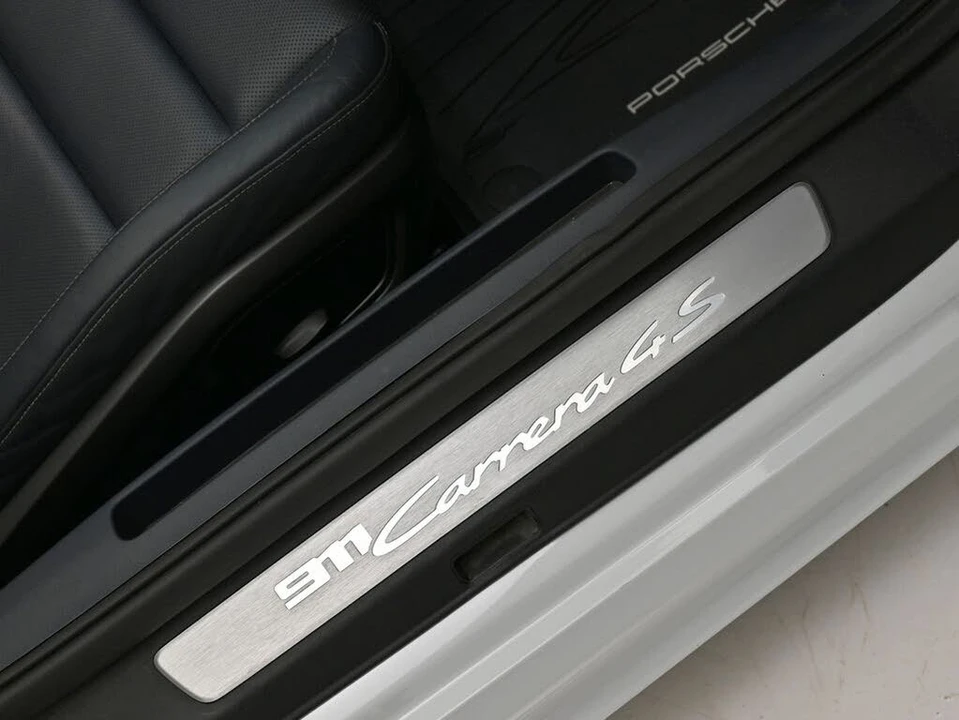 2020 Porsche 992 Carrera 4S - Image 27 of 31