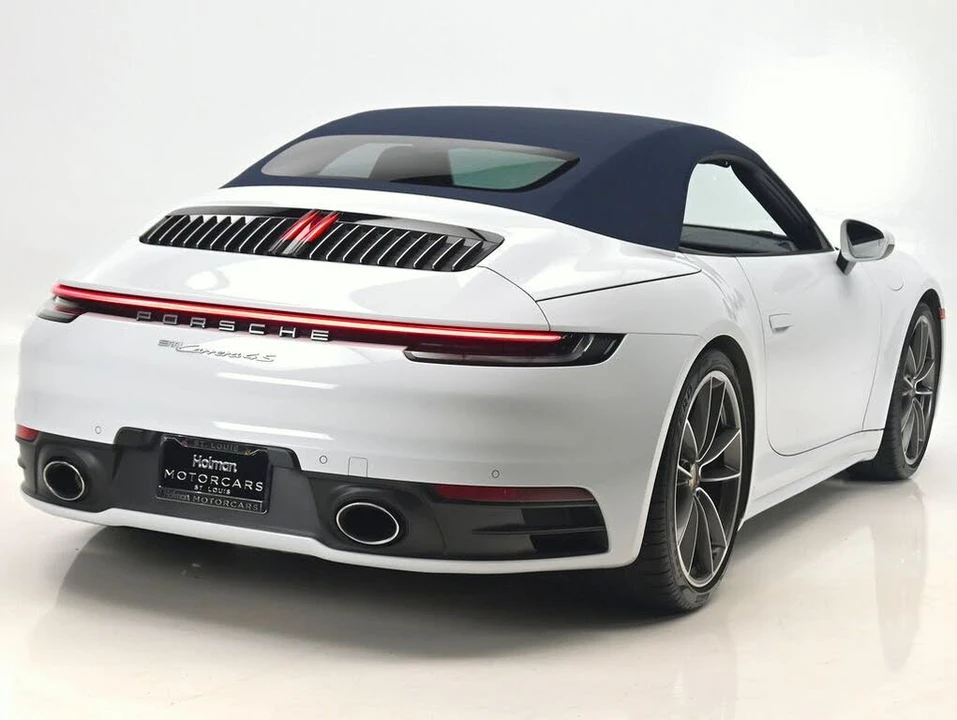 2020 Porsche 992 Carrera 4S - Image 9 of 31