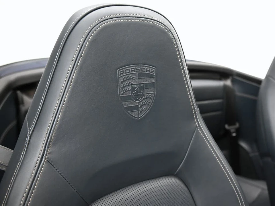 2020 Porsche 992 Carrera 4S - Image 24 of 31