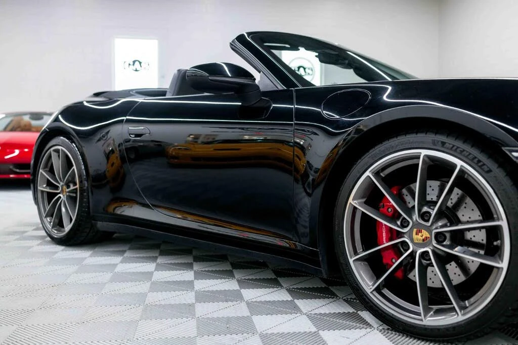 2020 Porsche 992 Carrera 4S - Image 16 of 31