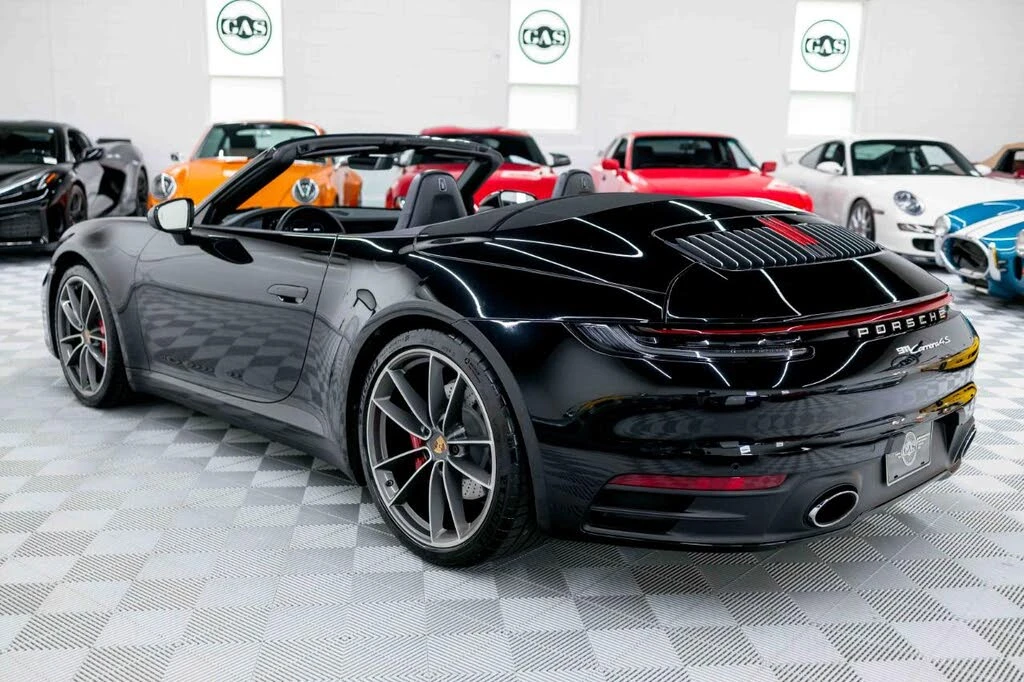 2020 Porsche 992 Carrera 4S - Image 9 of 31
