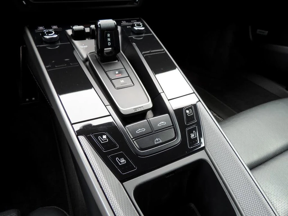 2020 Porsche 992 Carrera 4S - Image 28 of 31