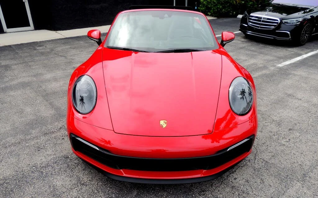 2020 Porsche 992 Carrera 4S - Image 13 of 31