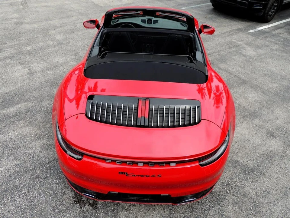 2020 Porsche 992 Carrera 4S - Image 8 of 31