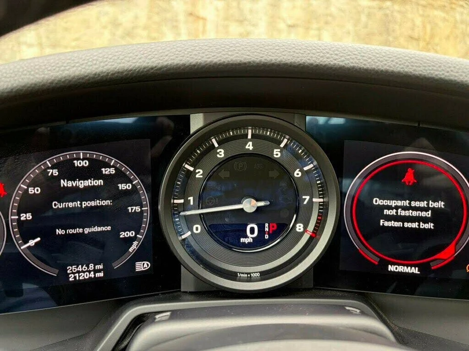 2020 Porsche 992 Carrera 4S - Image 25 of 31