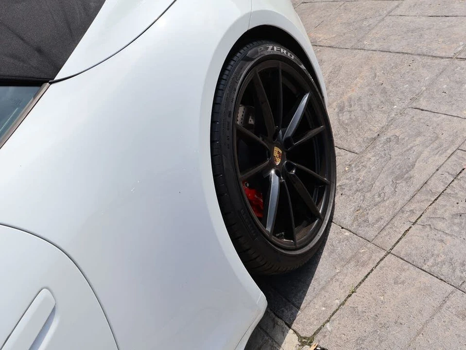 2020 Porsche 992 Carrera 4S - Image 16 of 17