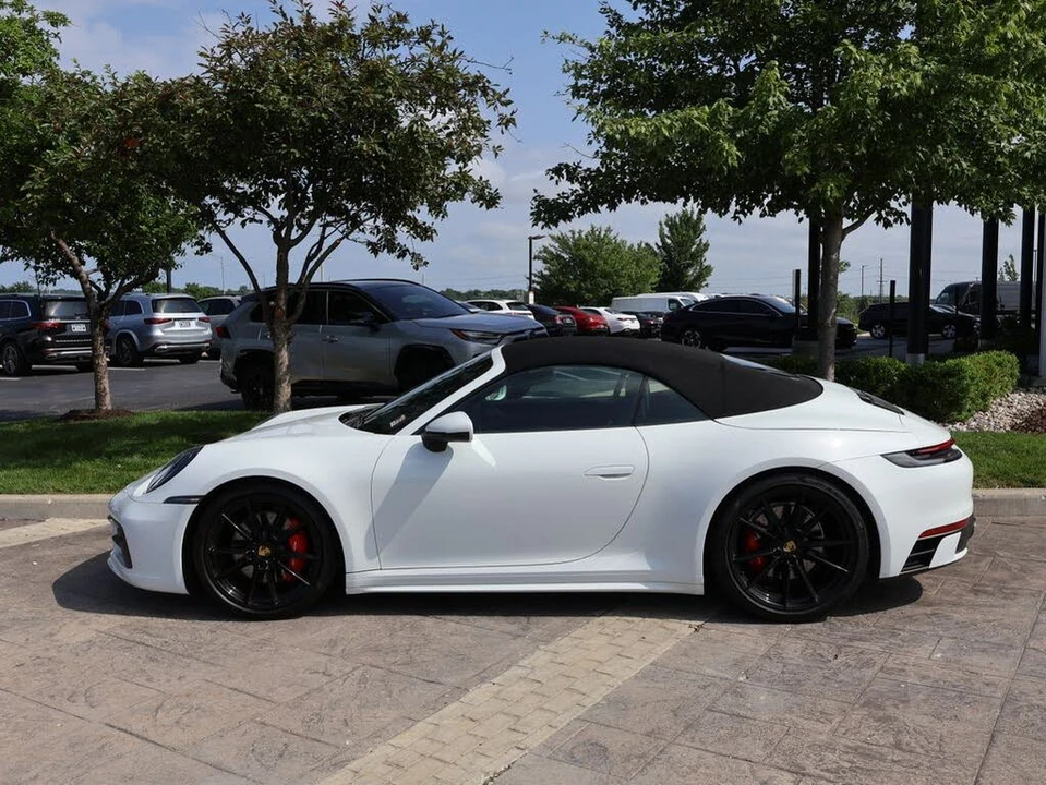 2020 Porsche 992 Carrera 4S - Image 9 of 17