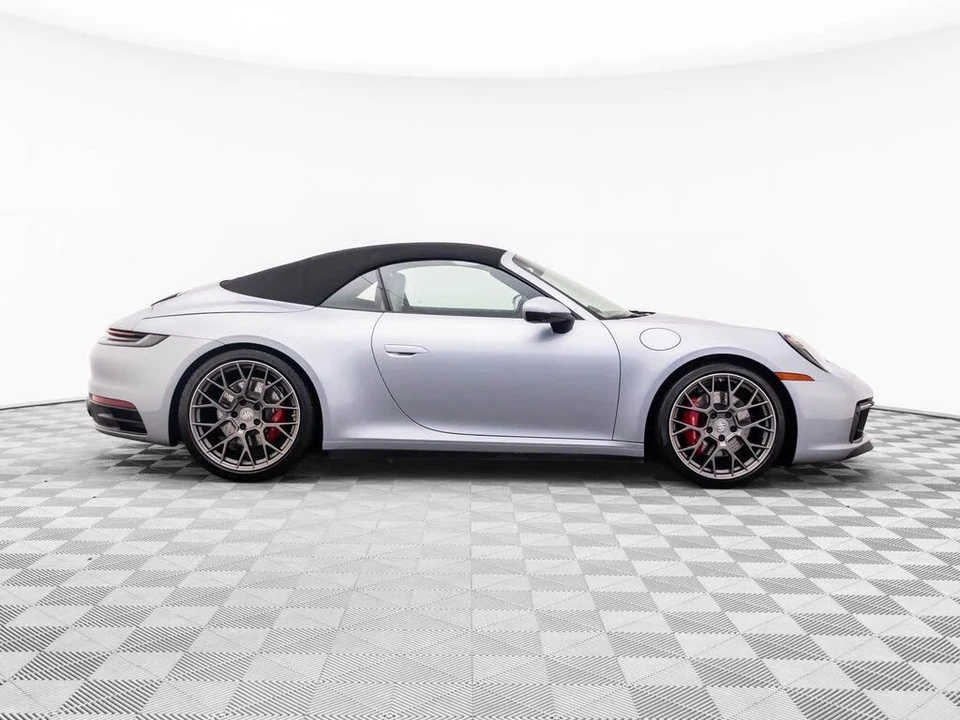 2020 Porsche 992 Carrera 4S - Image 7 of 31