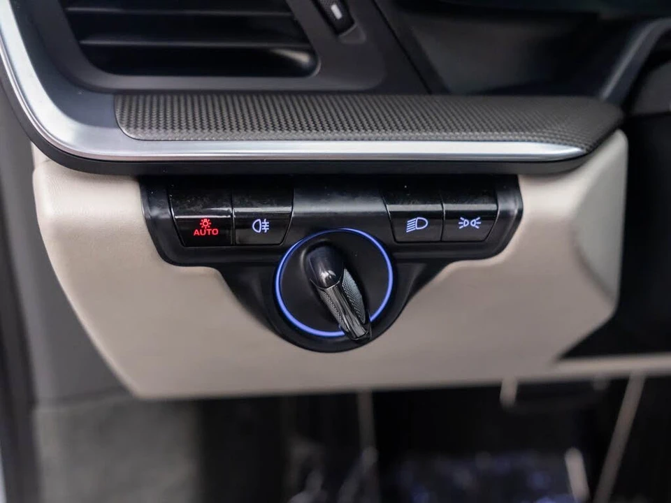 2020 Porsche 992 Carrera 4S - Image 18 of 31