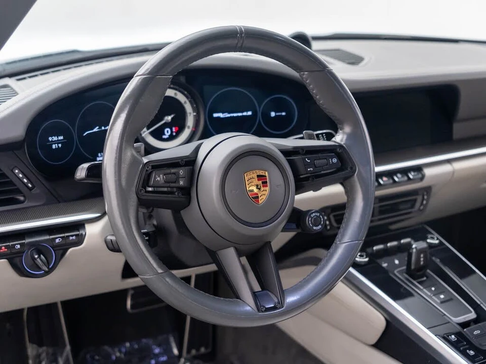 2020 Porsche 992 Carrera 4S - Image 12 of 31