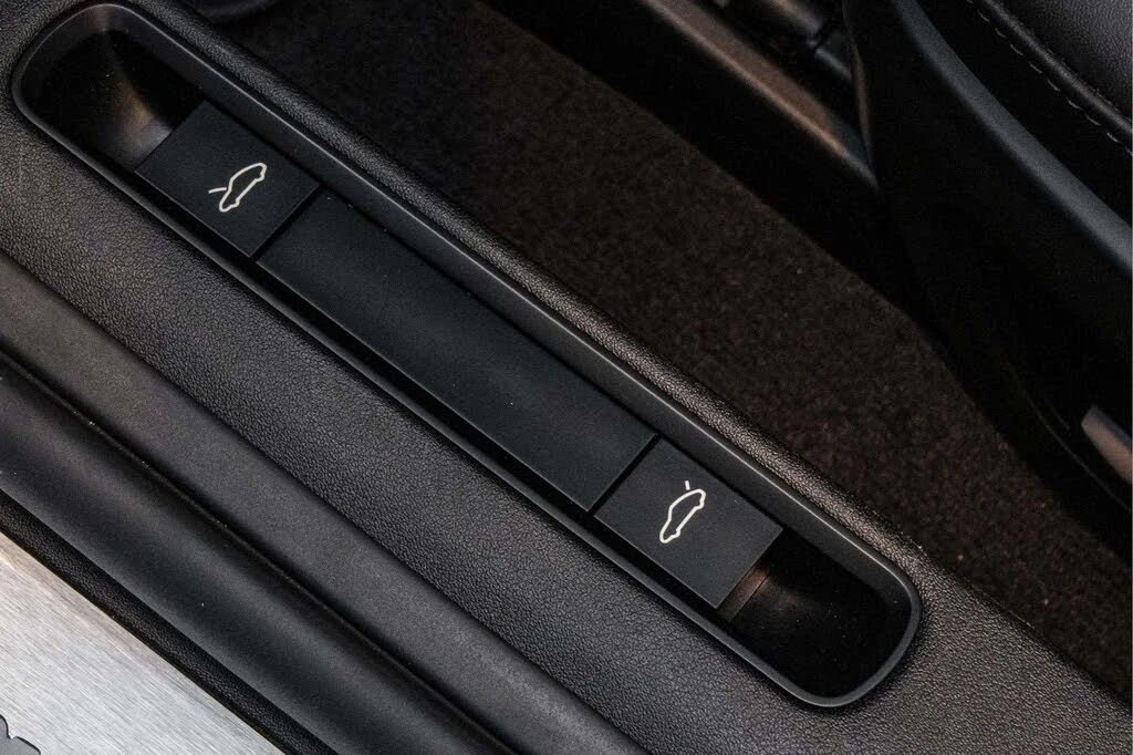 2020 Porsche 992 Carrera 4S - Image 26 of 31