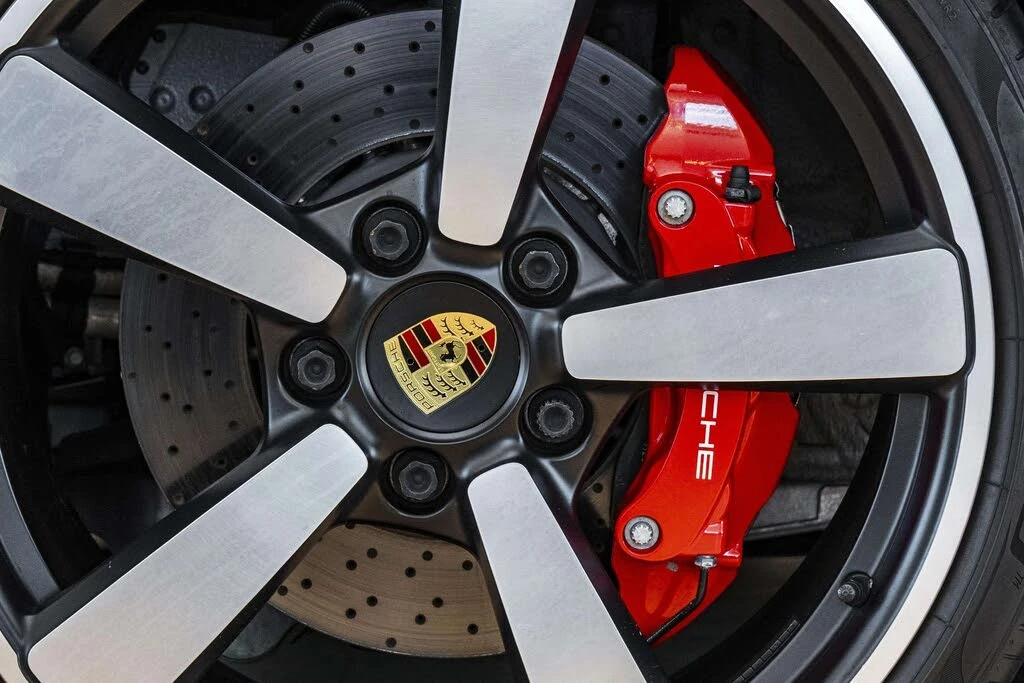2020 Porsche 992 Carrera 4S - Image 17 of 31