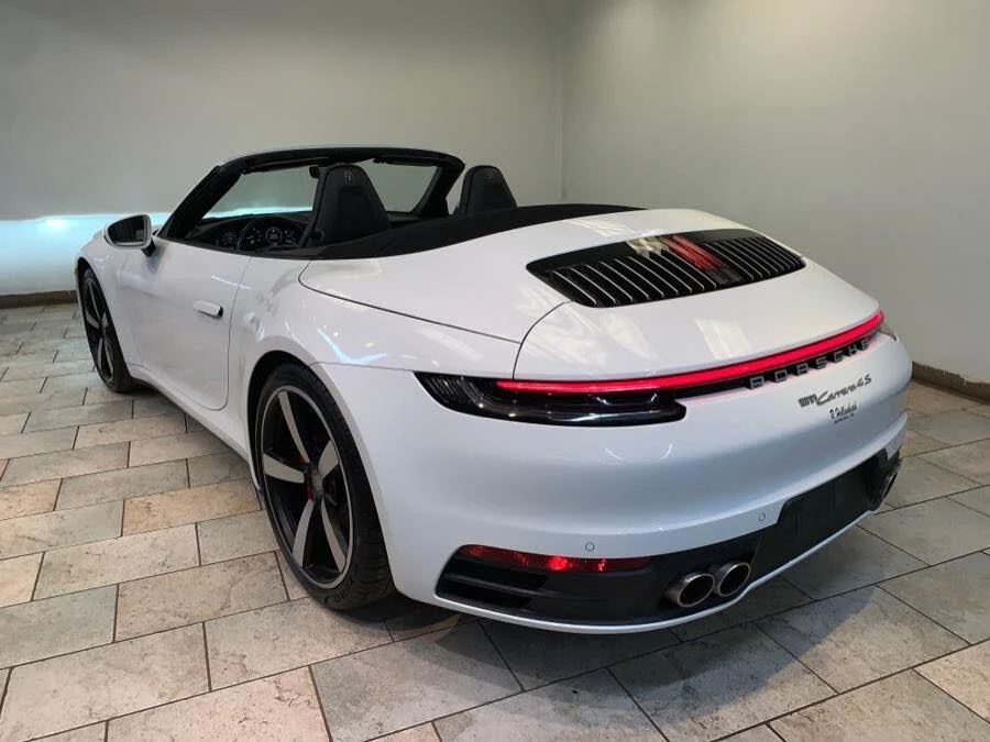 2020 Porsche 992 Carrera 4S - Image 13 of 31