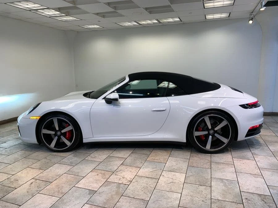 2020 Porsche 992 Carrera 4S - Image 11 of 31